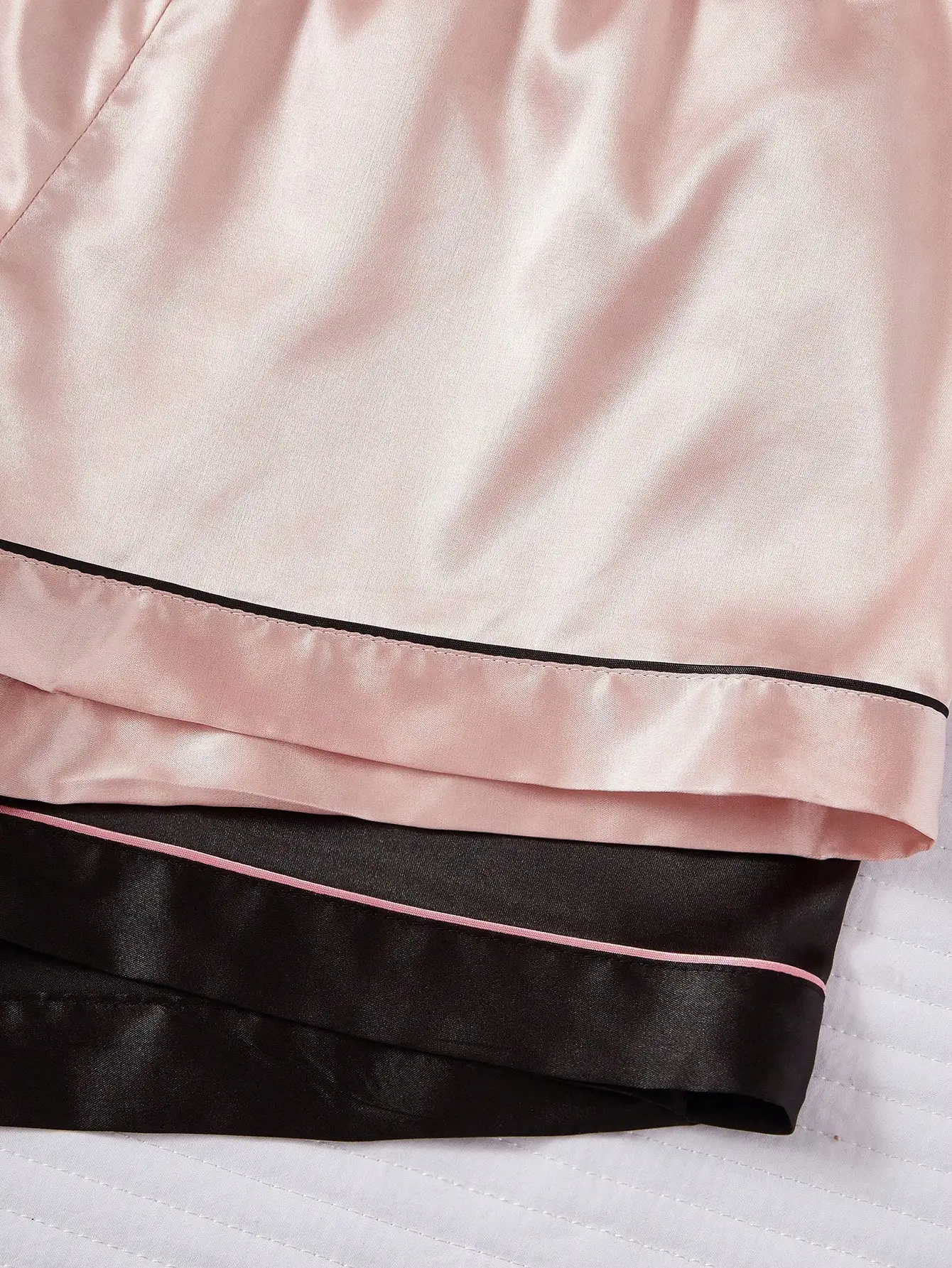 4피스 칼라 반팔 & 반바지 인조 실크 파자마 세트