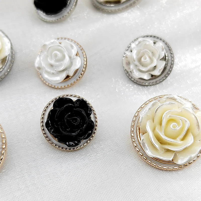 15/20MM Flower Metal Buttons Of Clothing Wholesale Black White 3D Fashion Decor Vintage Shank Button For Women Dress Sewing DIY