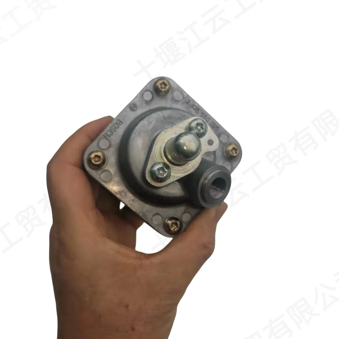 New P7100 high pressure fuel pump booster compensation cover for Cummins 6BT5.9 engine in stock