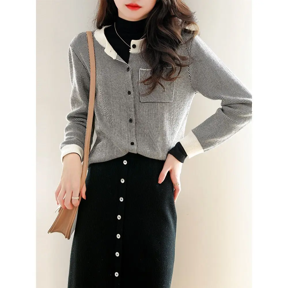 Korean Fashion New Style Gray Striped Single Breasted Thick Pockets Autumn Winter White O-Neck Cardigan Straight Women Sweaters