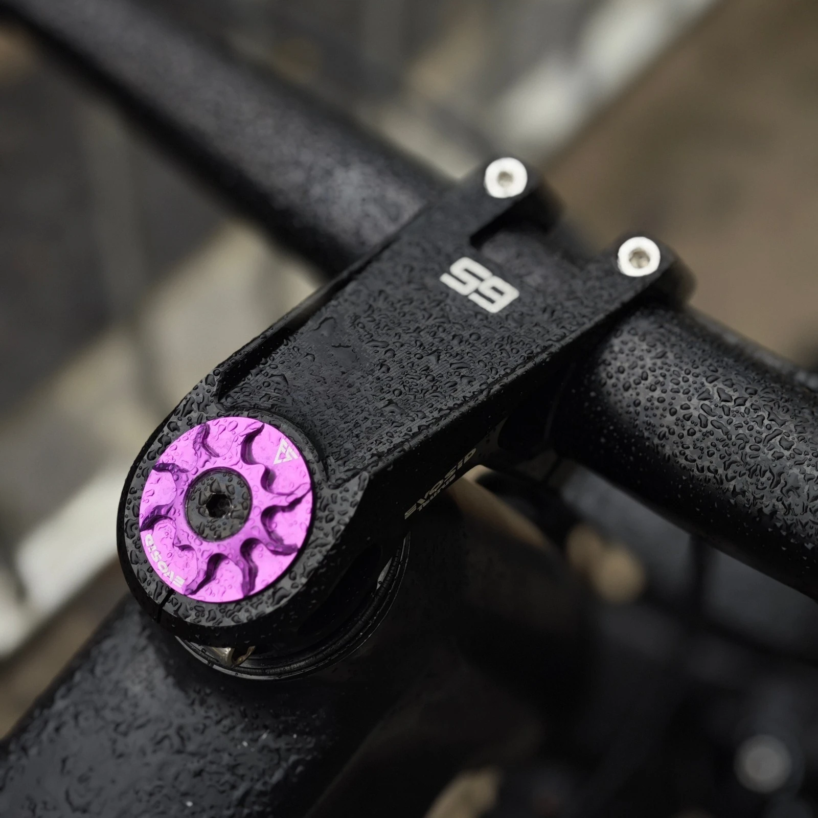 Bicycle handle vertical racing aluminum alloy lightweight low wind resistance -65 ° modified faucet