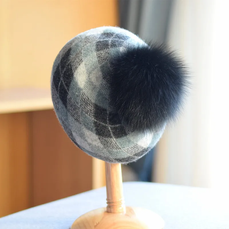 

2024 autumn and winter women's 100% wool fox fur ball diamond colored beret popular European and American painter hat