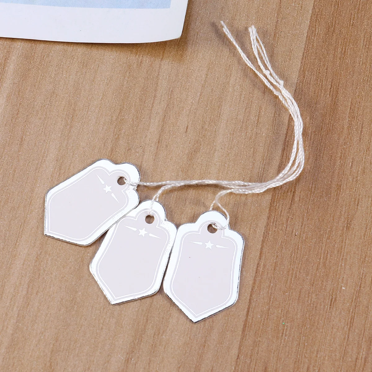 

500Pcs Silver Price Tags Hanging Paper Jewelry Price Label for Ring Earrings Bracelet Necklace Store Display