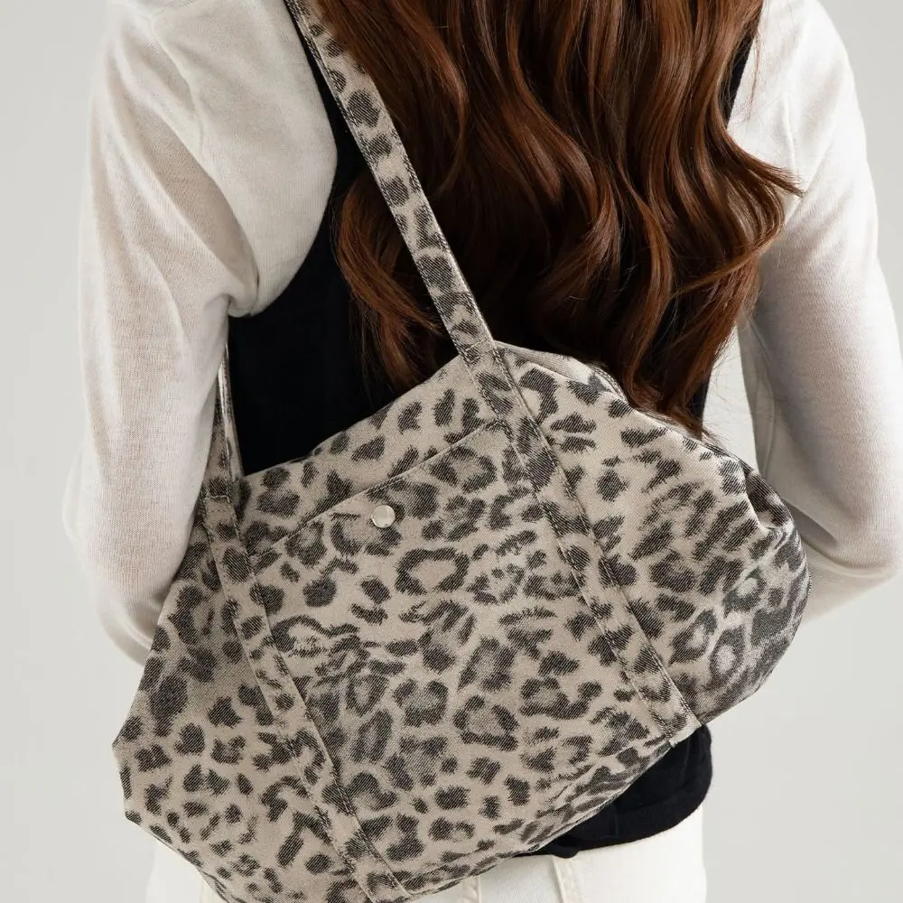 

Lightweight Leopard Print Shoulder Bag Large Capacity Foldable Canvas Tote Bag Nylon Material Korean Style Bowling Bag Shopping