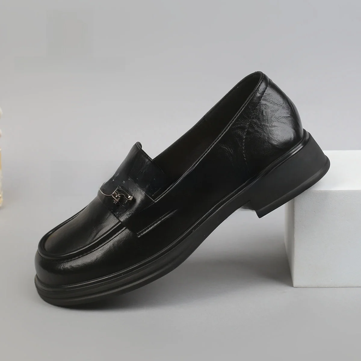 comfortable-flat-lace-up-women's-oes-fall-season-briti-sle-small-leather-oes-easy-to-wear-lazy-person-single-oes