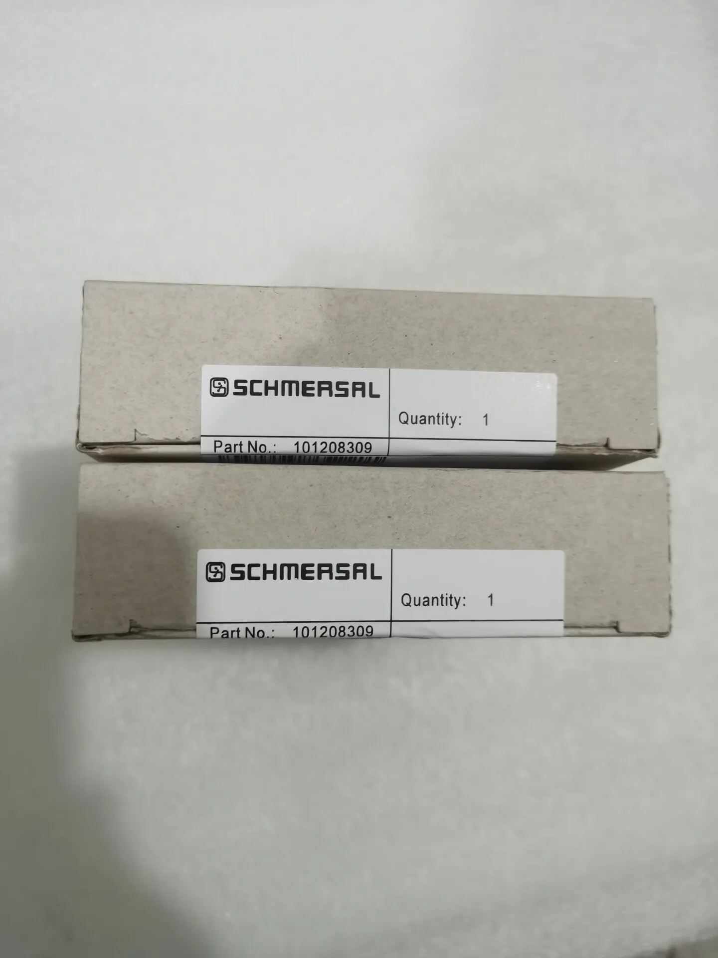 Germany SCHMERSAL safety relay SRB211ST (V.2) new original, model 101208309