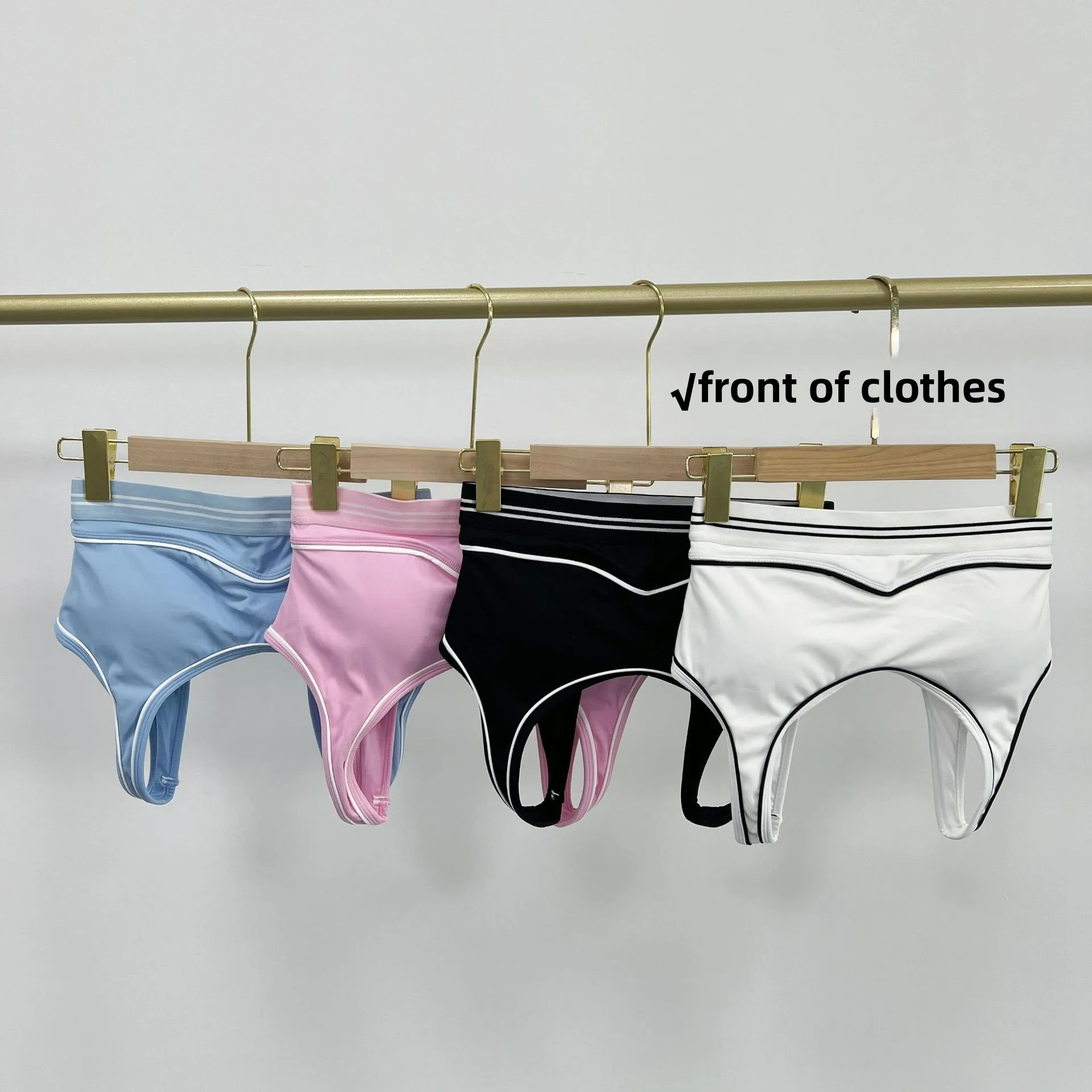 

Women's Training Clothes with Chest Pads, Tight Fitting and Skin Friendly Fabric, Pilates Sports Vest, Fashionable Running Bra