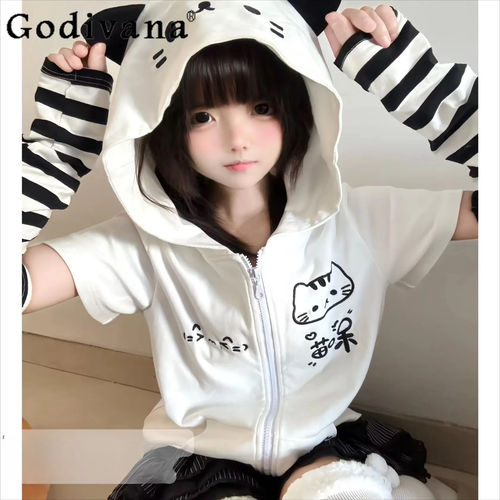 

Original Design Y2k Short-sleeved Hooded Print Top Female Cute Sweet Soft Girl Zipper T-Shirts with Striped Sleeves 2 Piece Set