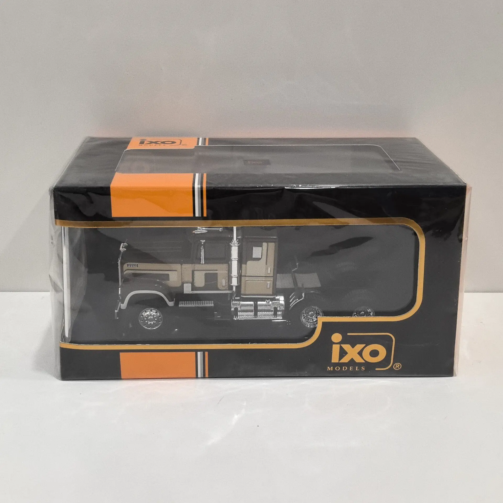 

Diecast IXO 1/43 Scale International Transtar 4300 1980 Trailer Truck F8 Alloy Car Model