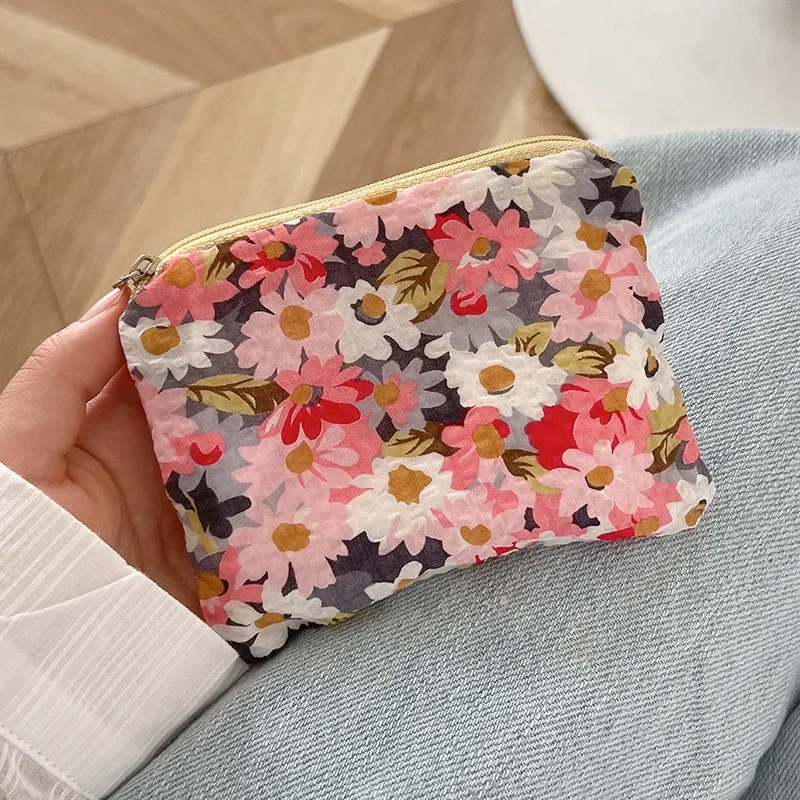 Zipper Women Small Cosmetic Bag Travel Earphone Coin Organizer Pouch Bag Flower Girls Mini Sanitary Napkins Makeup Lipstick Bags