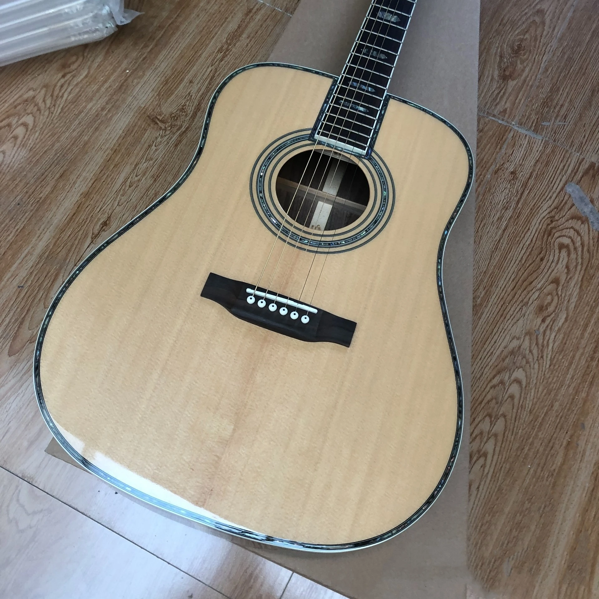 Hot sale Wood D45 Solid Top Acoustic Guitar Rosewood Neck Solid Spruce 6-String 41 Inch with Built-in EQ Pickup with Tuner