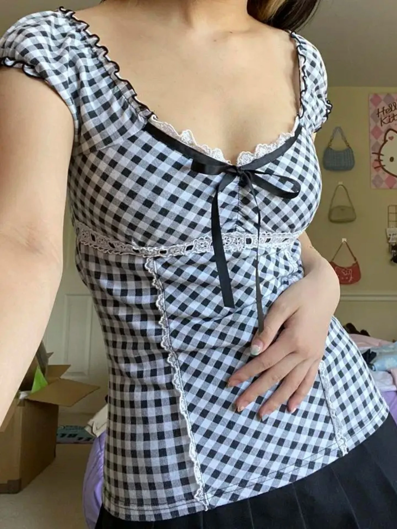 

Y2K Streetwear Cropped TeesWomen Square Neck Lace Trim T Shirt Elegant Short Sleeve Crop Top Vintage Slim Fit Harajuku Shirts