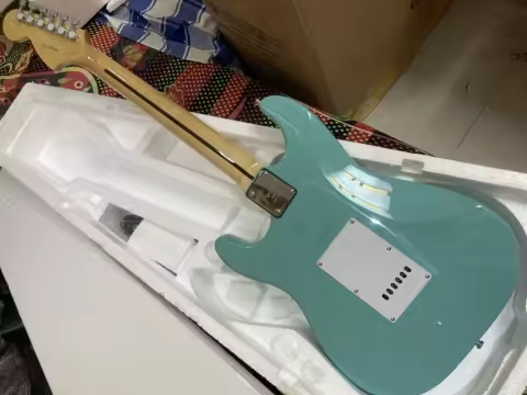 A-N 25-35 days Delivey)Electric Guitar Mahogany custom Body(some country send with ups) maple Fingerboard,