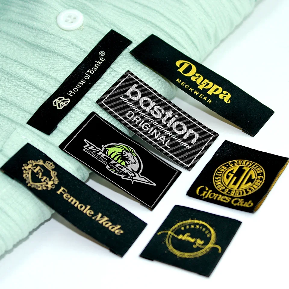 Custom 3D LOGO End Fold Woven Label Sewing on Clothing Center Folded Fabric Tags Iron on Garment Embroidery Damask Label