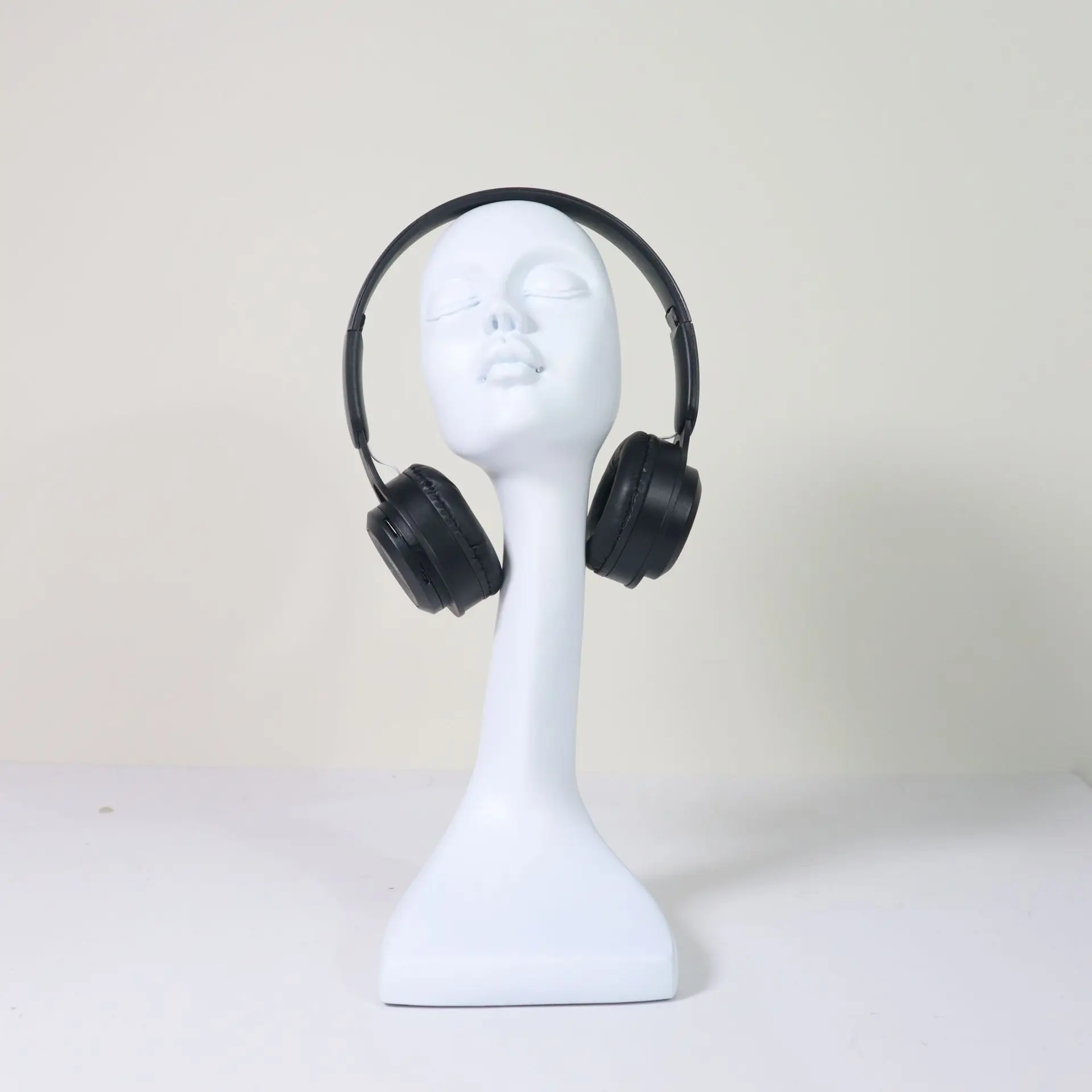 CX Modern Minimalist Resin Headset Character Creative Ornament Desktop Living Room TV Cabinet Decoration