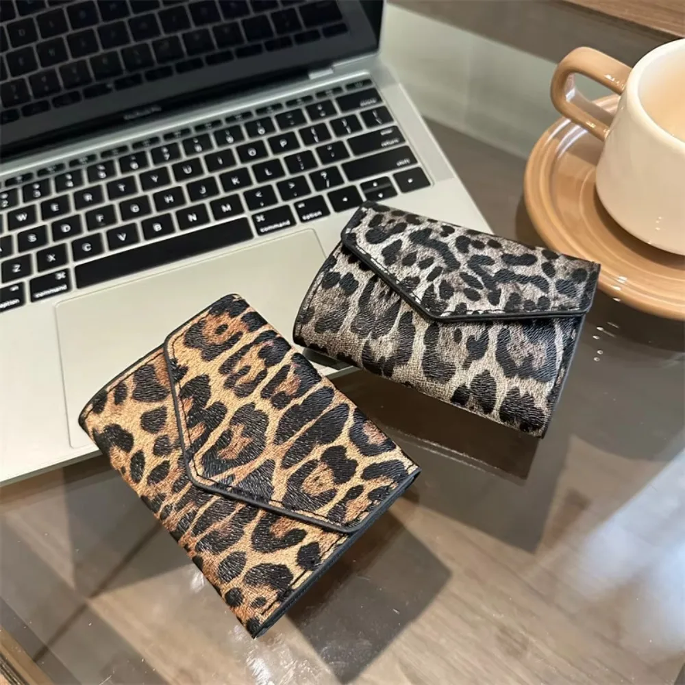 

Portable Elegant Leopard Short Wallet PU Leather Card Holder Envelope Clutch Bag Handbag Korean Style Coin Purse Female