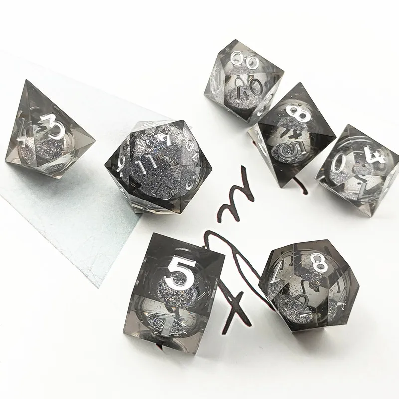 Colorful Liquid Core Dice Set Polyhedral DND Dice With Sharp Edges Unique Handmade Resin Eyeball Dice for TRPG Board Game D&D