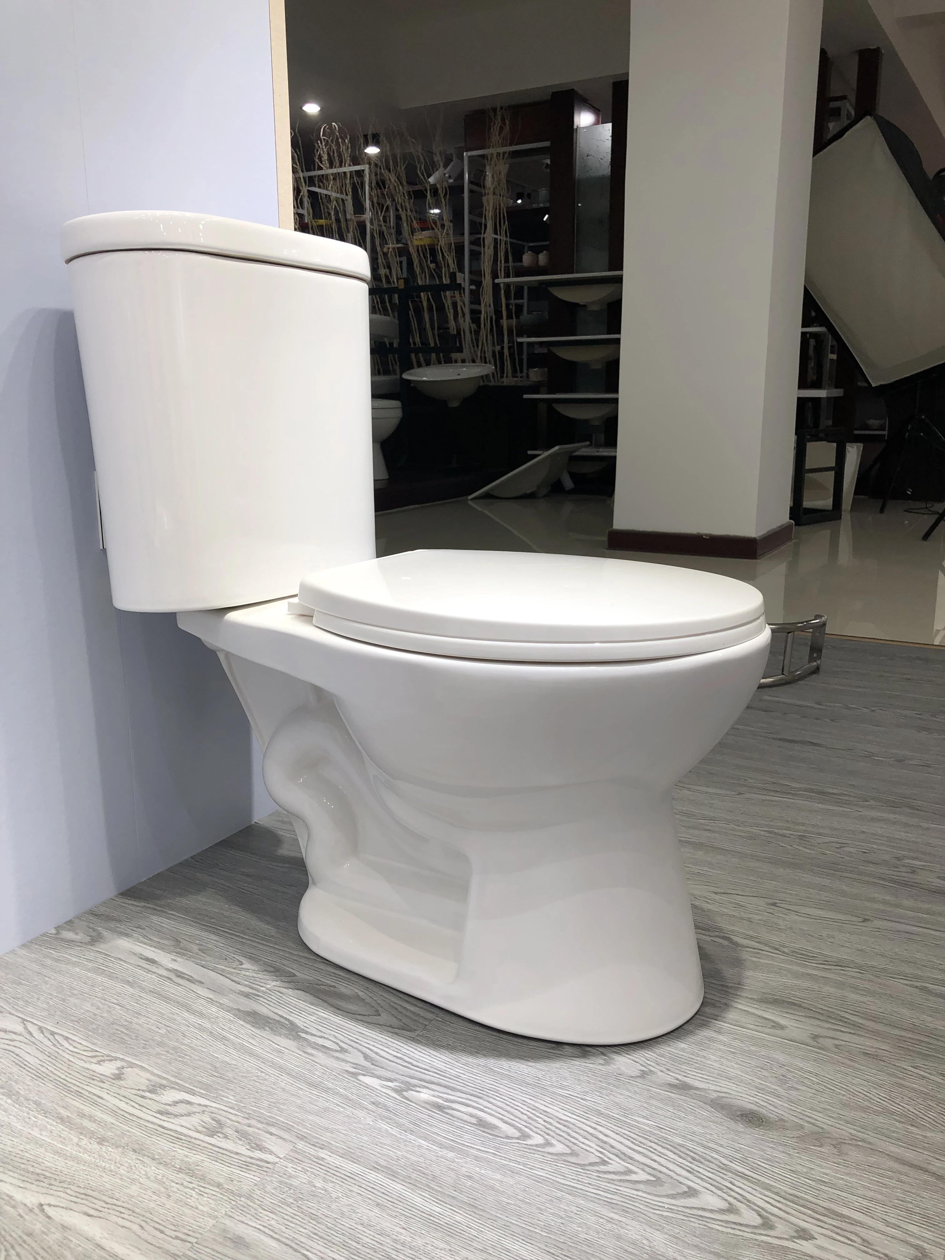 Bathroom Toilet and Sink Set Sanitary Washbasin Bathroom Toilet Ceramic Toilet/Toilet Set Bathroom Accessories