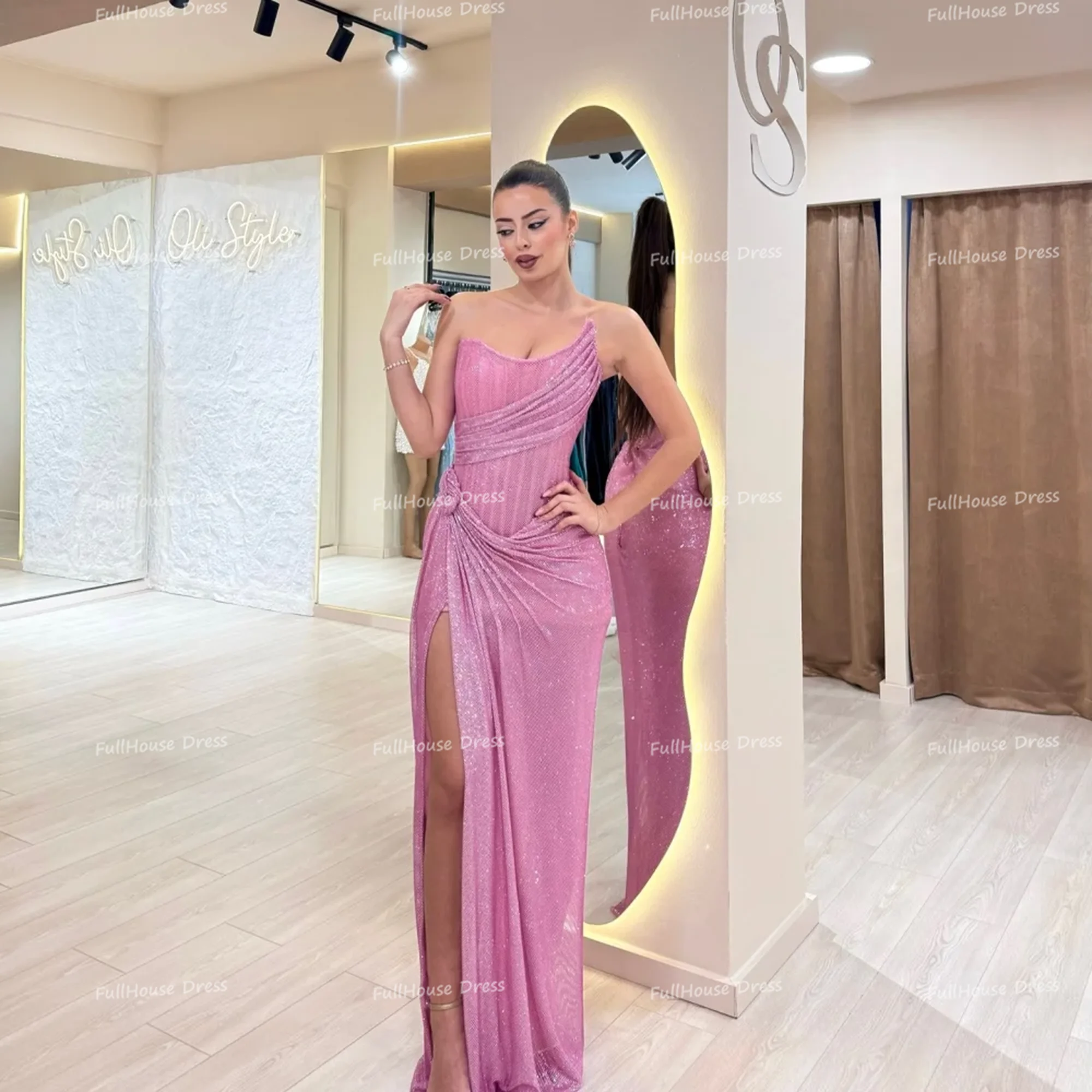 Vestido de fiesta de lentejuelas brillantes plisado escalonado sin tirantes rosa fantástico hecho a medida vestido de noche largo sin espalda con abertura lateral sexi