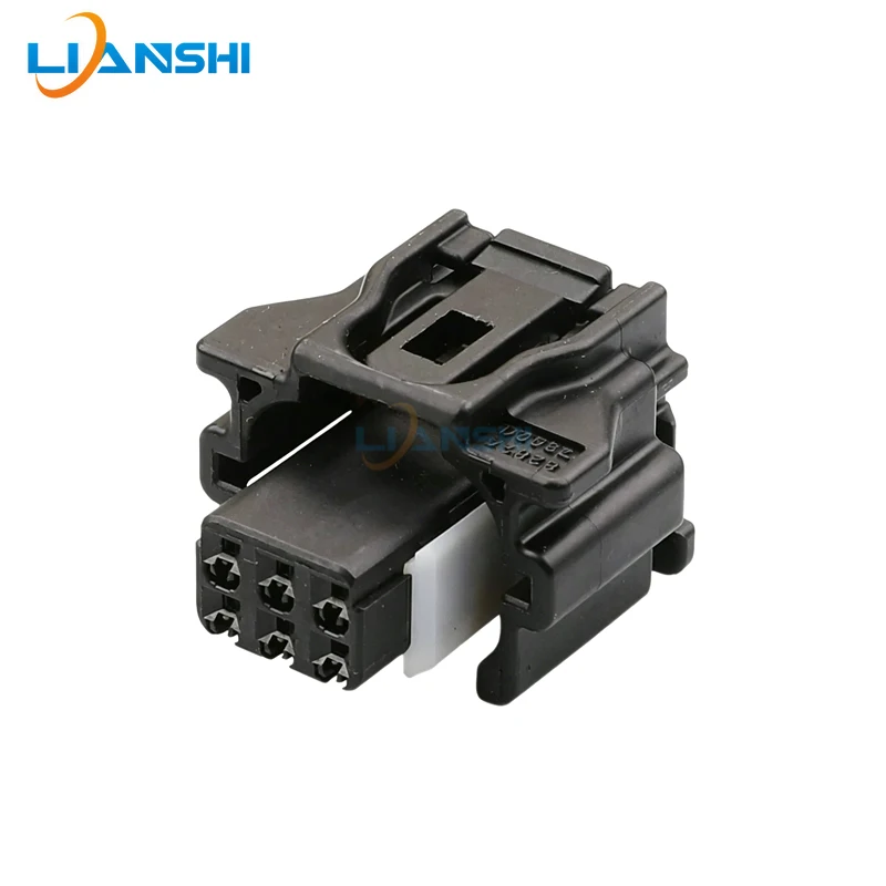 6pin 6189-7428 is suitable for the camera connector of Toyota and Lexus vehicle series, with model number DJ70621-0.6-21.