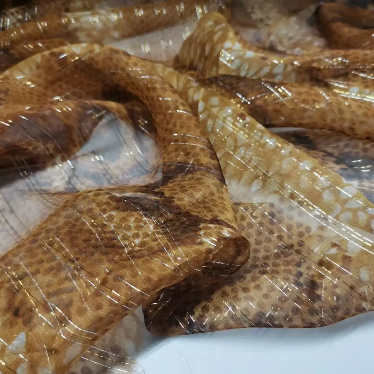 Gran oferta tela de seda patrón de piel de Animal 8mm seda gasa para vestido bufanda Material