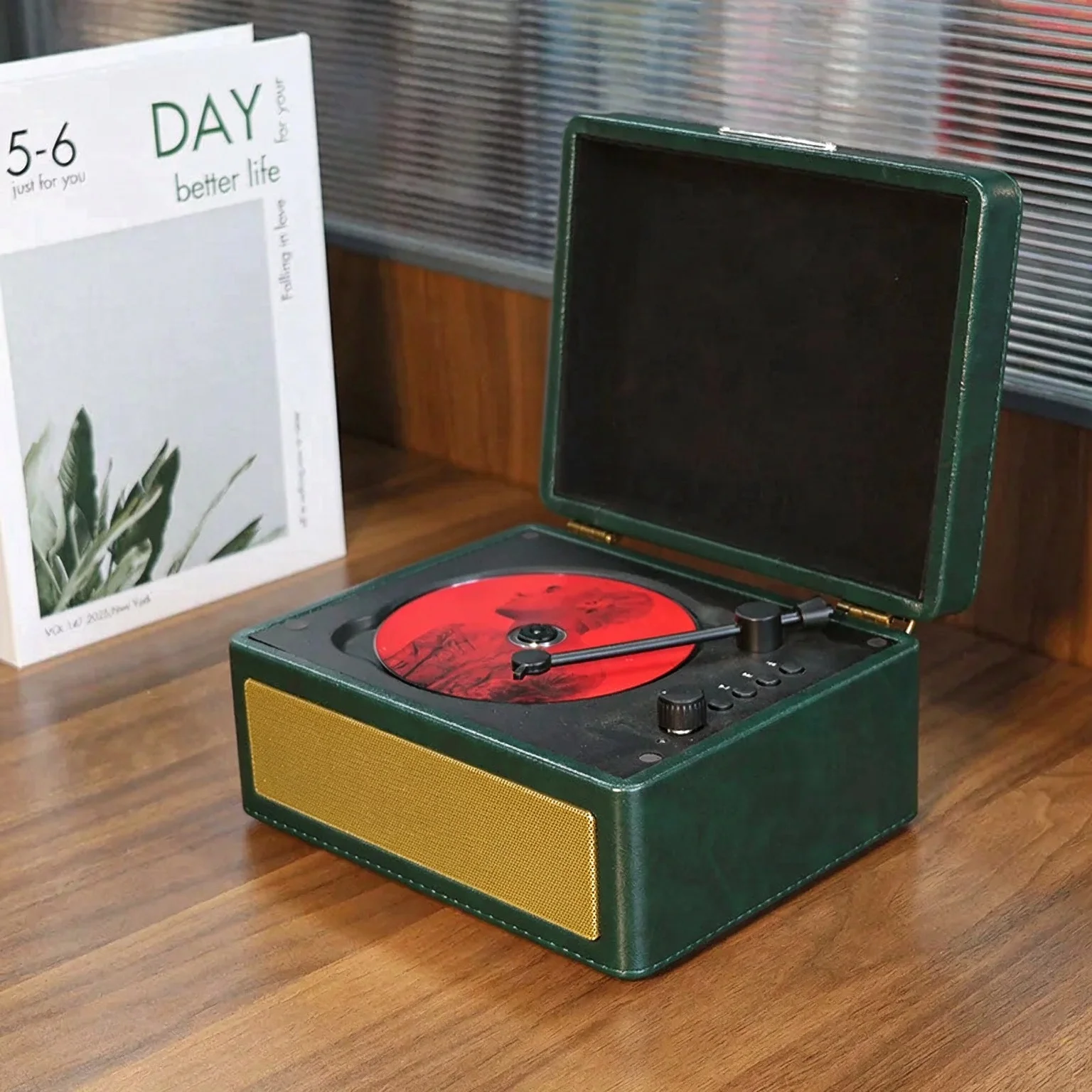 CD Player Retro Bluetooth Multi-function U Disk TF Sound Quality Audio Portable Disc Mini Gift