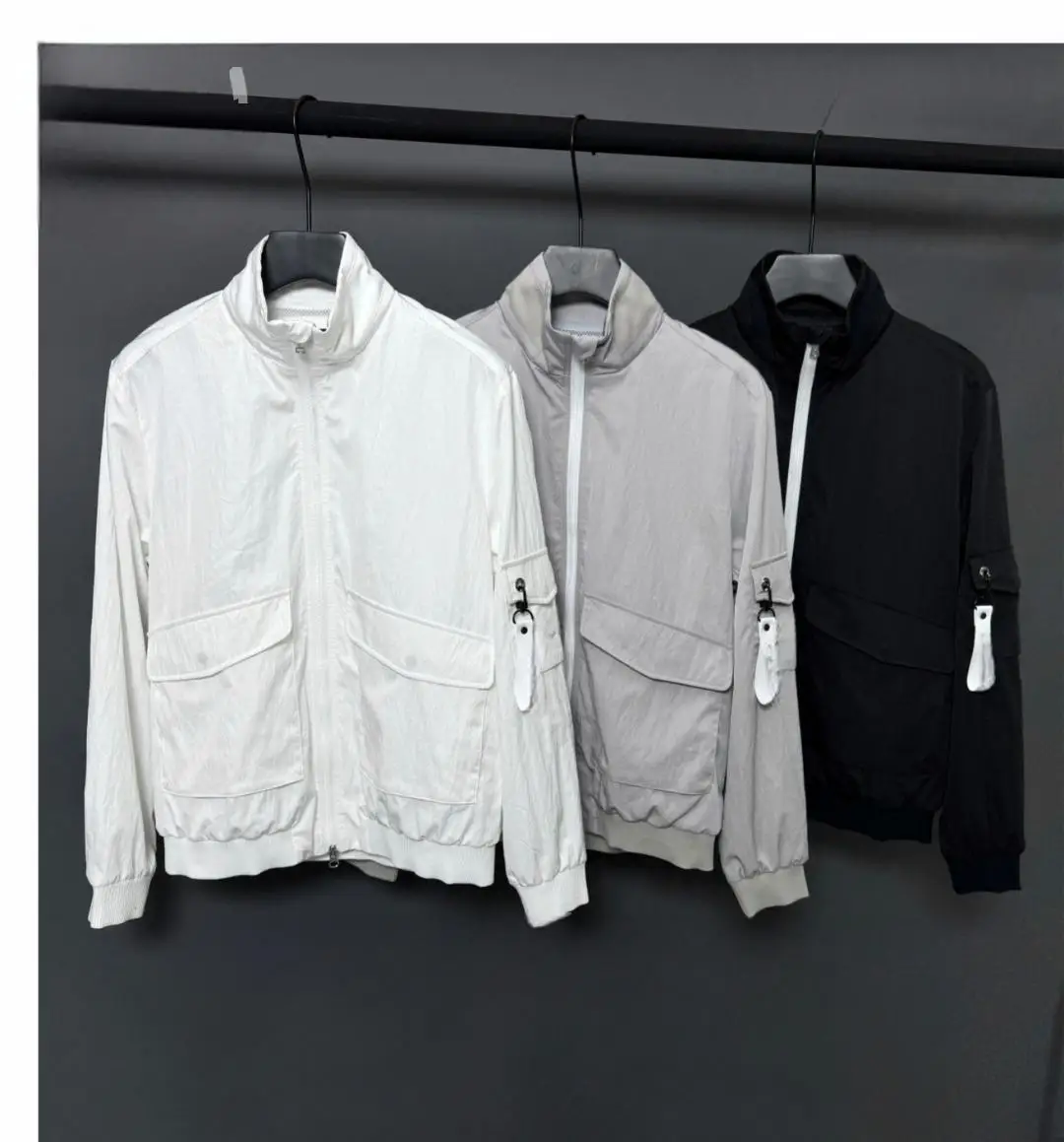 2026 Men Versatile Golf Windbreaker Zip Stand Collar Multi‑Pocket Windproof Jacket Outdoor Casual Sports Golf Coat