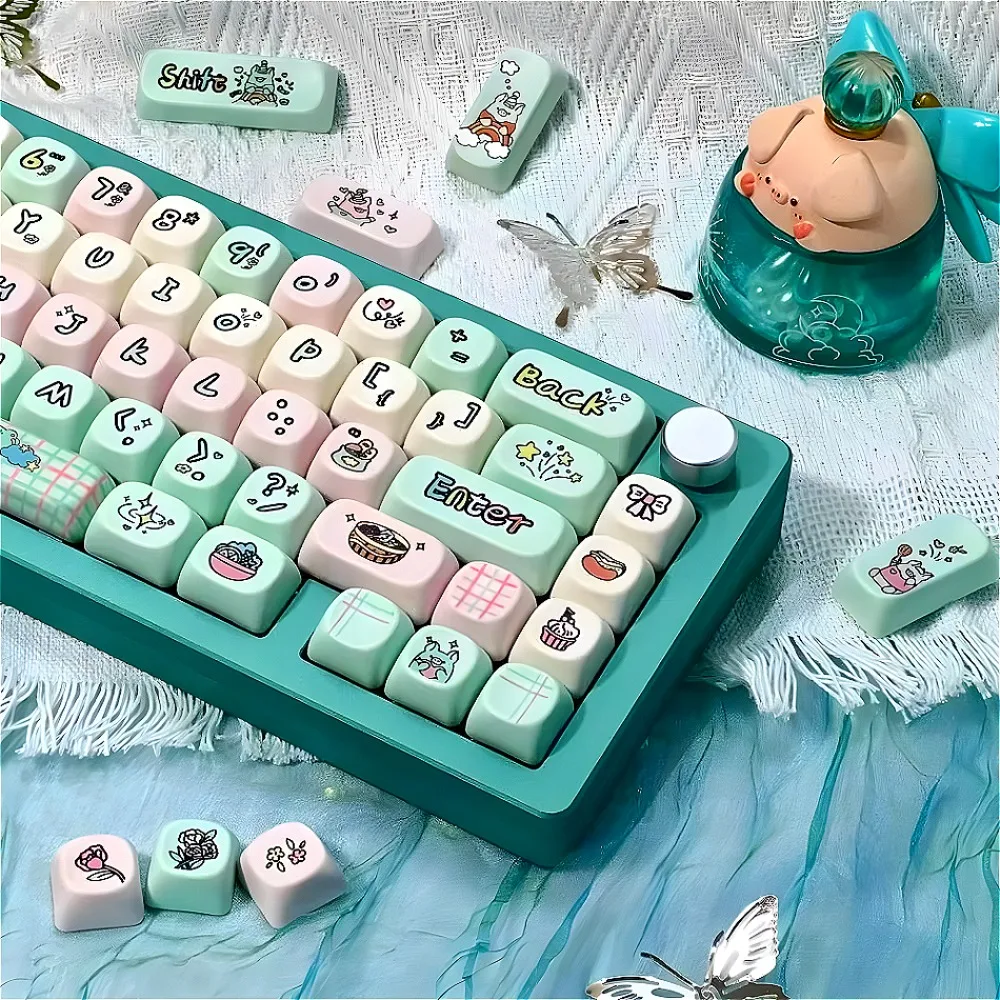 

Green MOA Height Keycap Set PBT Small Full Set, Cute, Strawberry Piggy Theme, Suitable for 61/87/104/108 Mechanical Keyboard