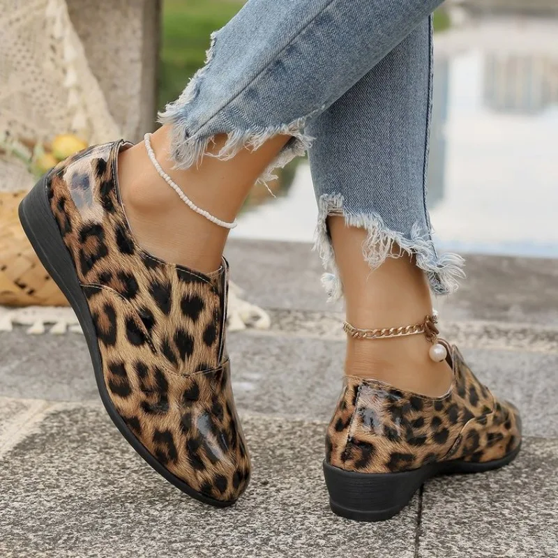 Primavera novos sapatos planos moda feminina cabeça redonda boca profunda leopardo sola macia antiderrapante resistente ao desgaste sapatos de cano baixo