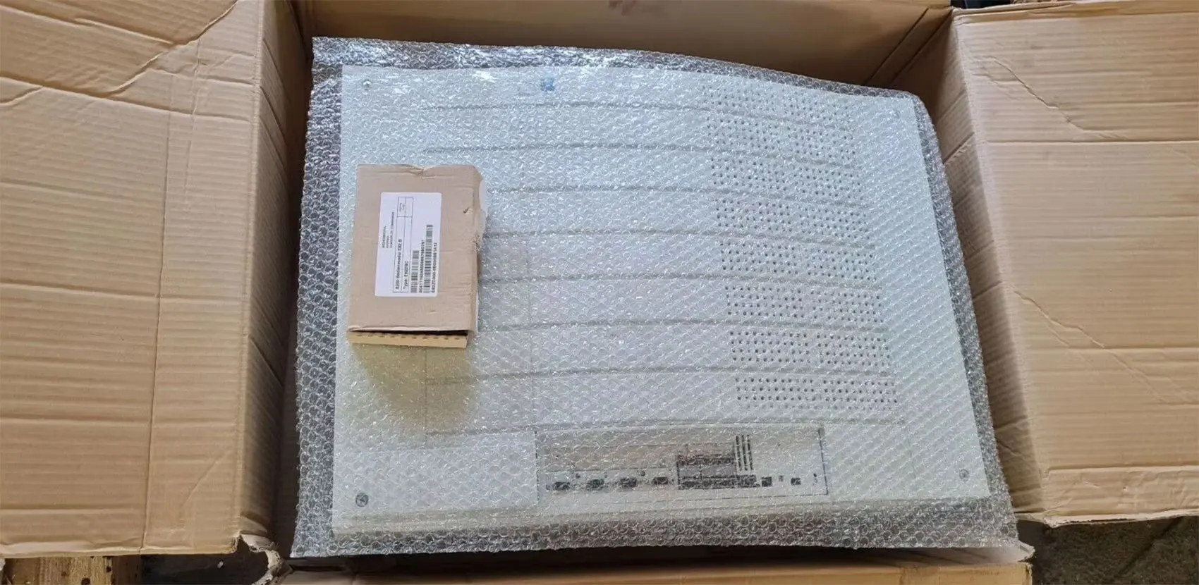 

Совершенно новый EVS9332-ES EVS9332-EK EVF9332-EV EVS9332-ESV004 Гарантия один год.