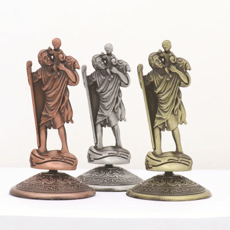 Desktop office decoration items, automotive metal ornaments, cartoon characters