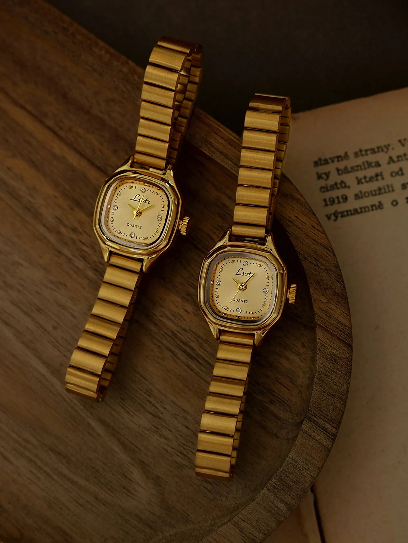 1 new gold French simple style elegant atmosphere exquisite compact ladies quartz watch stainless steel strap square case gold surface with simple niche design ladies waterproof watch