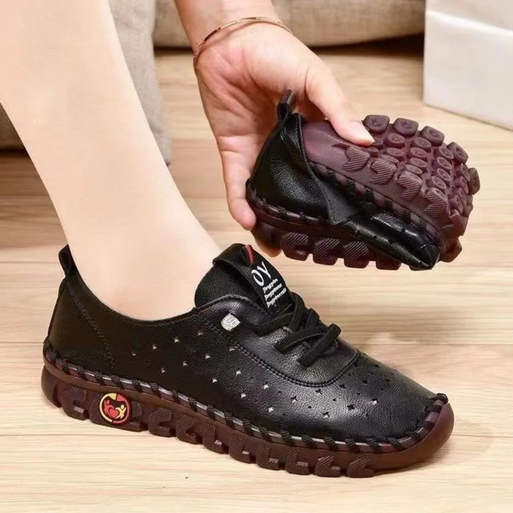 Weiche perforierte Leder-Loafer für Damen, atmungsaktive, ausgeschnittene Gummisohle, rutschfeste Fußgewölbestütze, leichte flache Schuhe für den Außenbereich – Detail 9