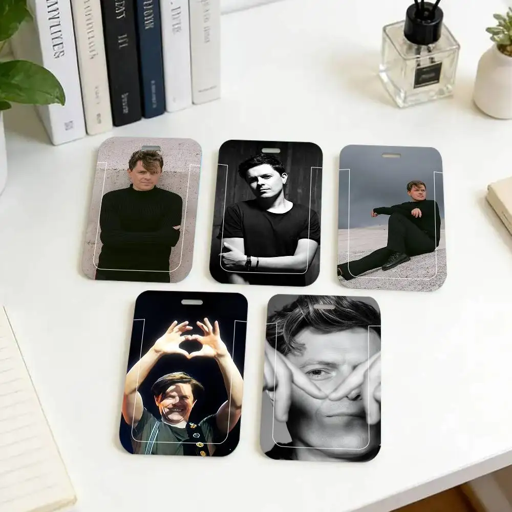 1pc Singer Michael Patrick Kelly Traces ID Card Sleeve School Card Access ID Card Bus Meal Card Protective Sleeve Easy Push