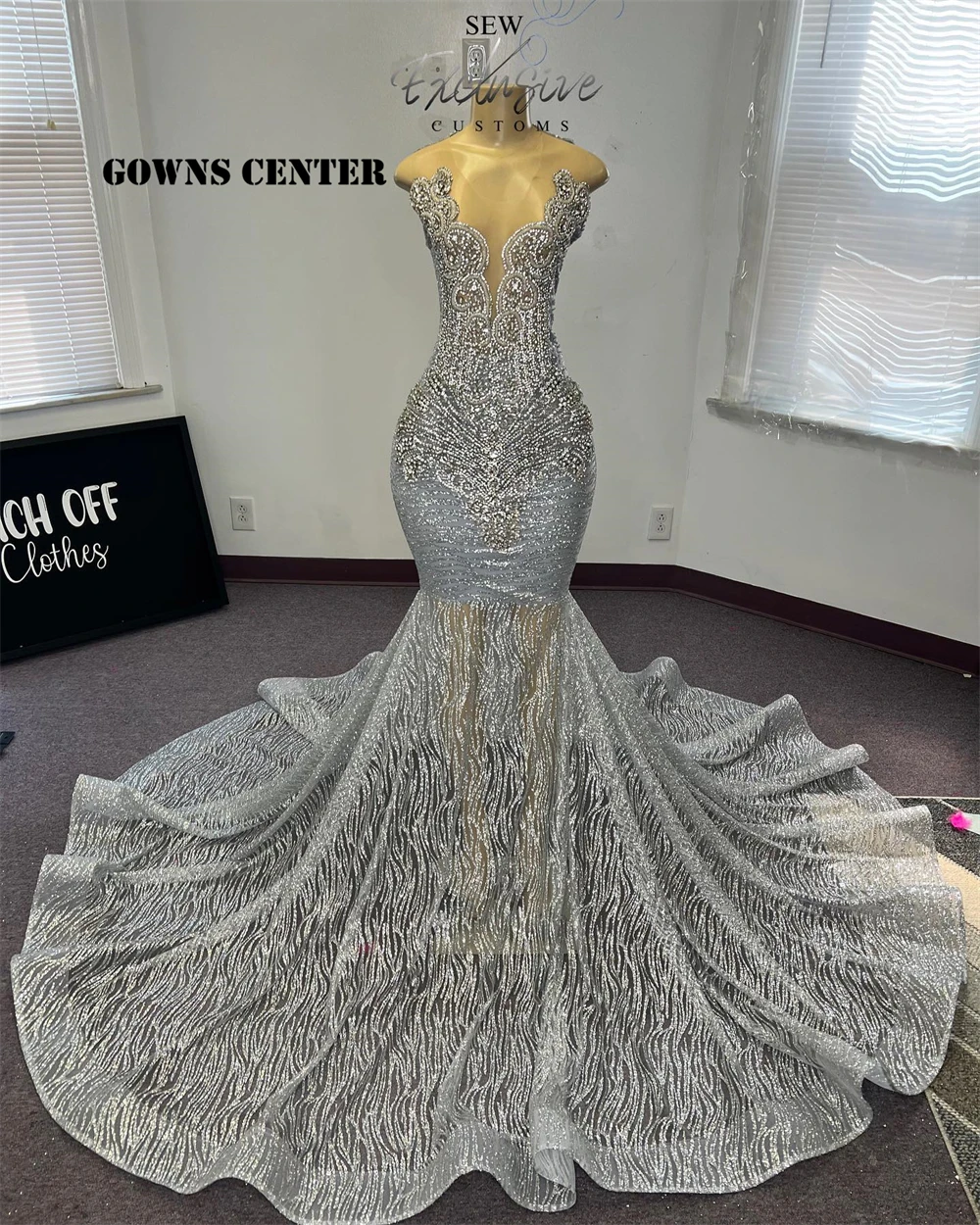 

Illusion Silver Mermaid Junior Prom Dresses 2025 Luxury Gowns Black Girs O Neck Formal Occasion Dress Cocktail Customized