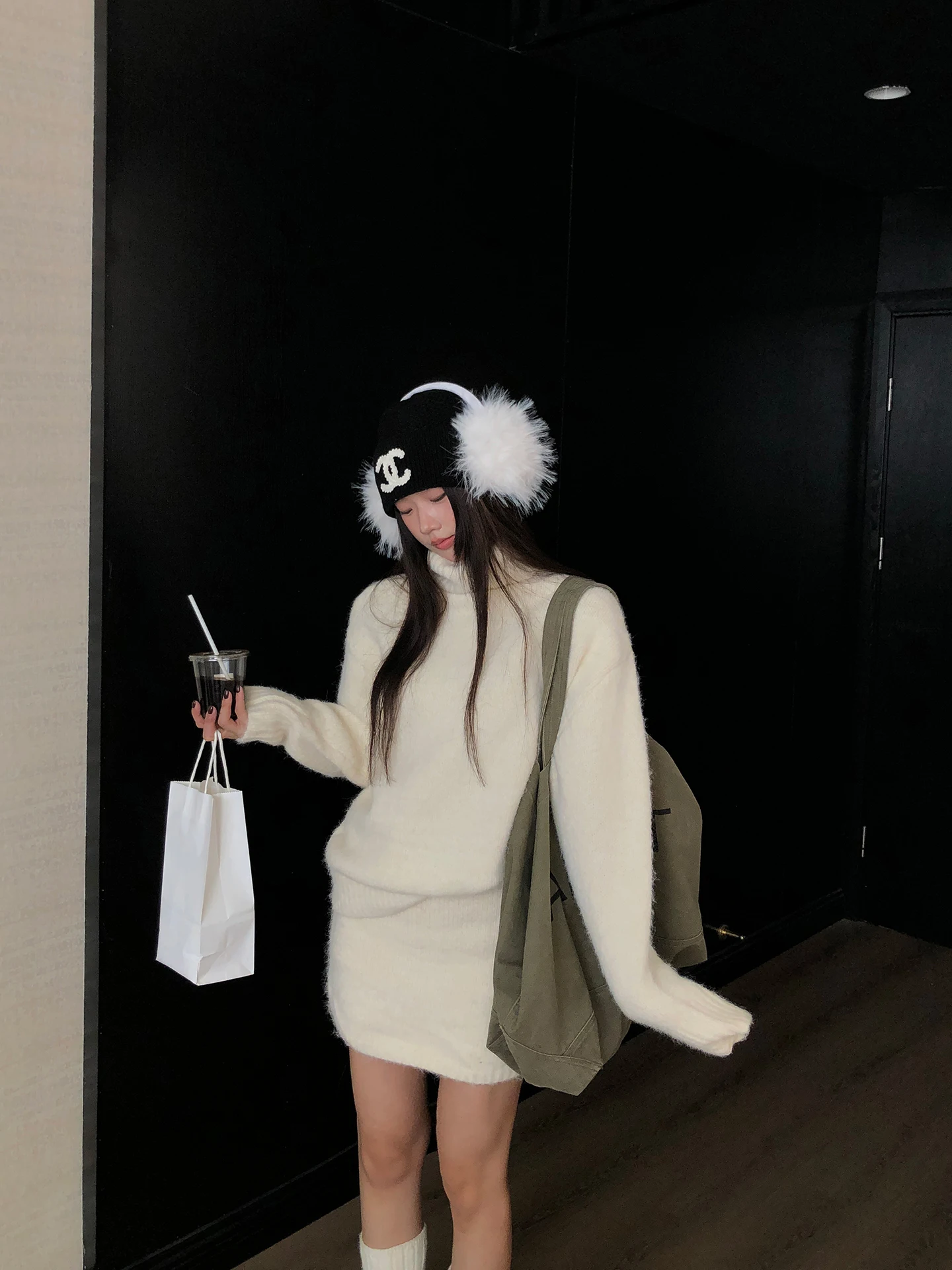 

Red Celebrity Studio Women's Autumn Winter Fashion Set Unique Chic Lazy Style Two-Piece Suit High Collar Long Sleeve Button up