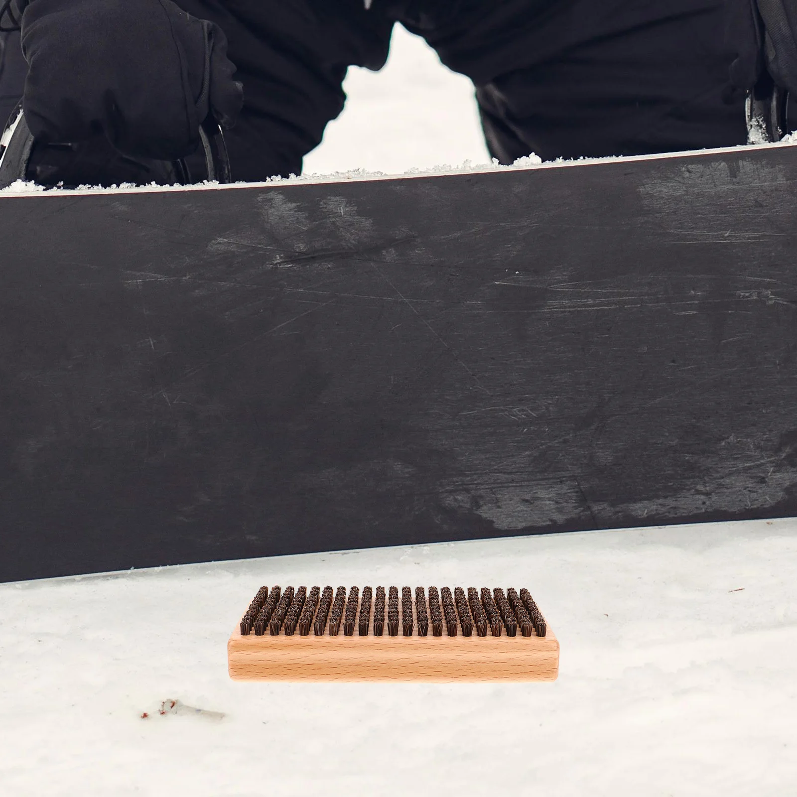 

Skateboard Wax Cleaner Wooden Handle Brush Easy to Carry Store for Skiing Board Sliding Plate Maintenance Brush