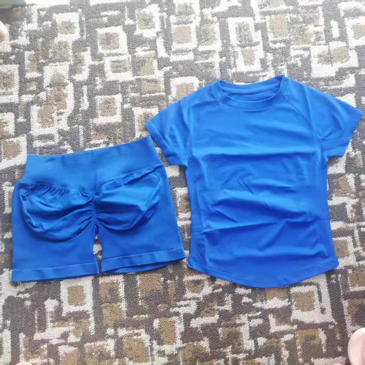 2-delig dames sportpak met lange, korte mouwen, buikvrij, hoge taille, sportshort, fitnesspak, yogapak, ademend D