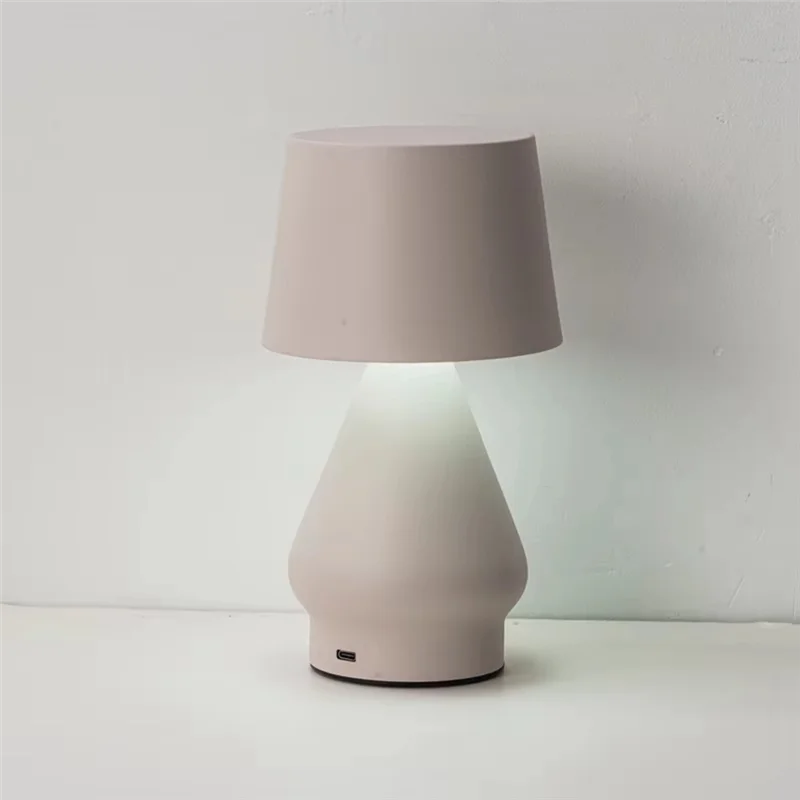 

TFTP-Table Lamp Rechargeable Decorative Iron Desk Lamp Home Indoor Bedroom Restaurant Bar LED Table Lamp