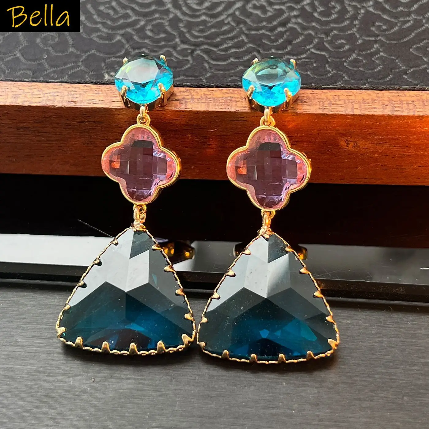 Fashion Two-Tone Blue Glass Dangle Earrings Women Gold Frame Clover Triangle Statement Earrings Daily Wear Jewelry Gift