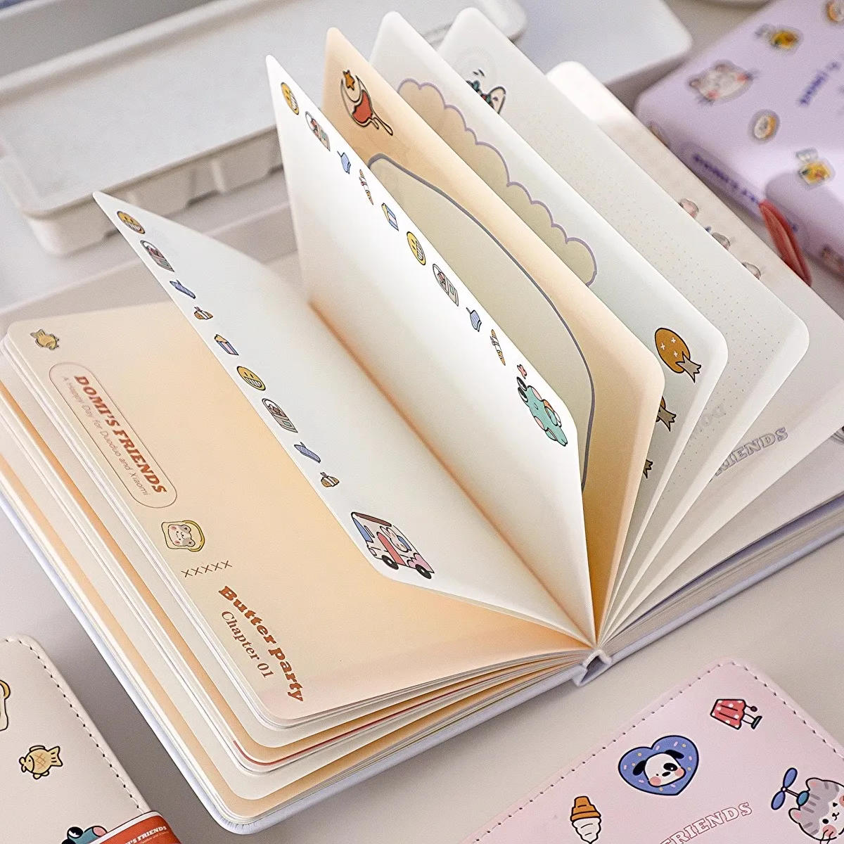 

Cute Sweet Cat Notebook Color Inside Pages Girl Heart DIY Handbook Diary Magnetic Notebook Dialy Record Book Birthday Gifts