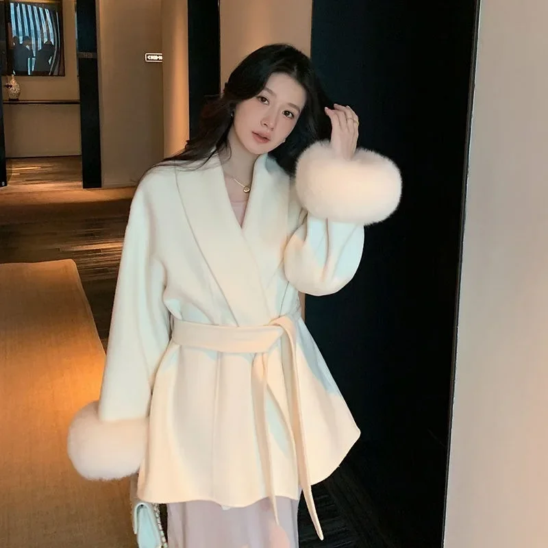 Temperament Celebrity Woolen Coat Women V-neck Plush Splice Soft Glutinous Warm Winter Solid Fashion Chic Sweet Female Jackets