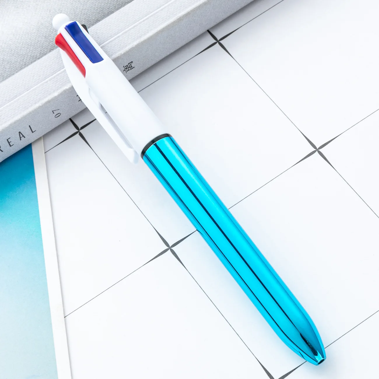 18-90 قطعة قلم حبر جاف 4 في 1 مطلي بالكهرباء |   أداة كتابة متعددة الألوان قابلة للسحب للمكتب والسفر