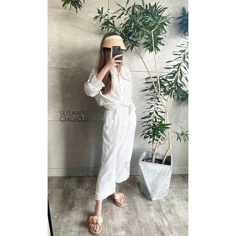 

Susan Fashionable Cute Spunky White Textile Flower Pure Cotton Top Lace Long Pants Set Women's Loose Fit Long Sleeve V-Neck P...