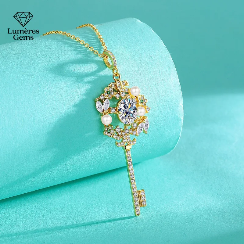 Lumière Gems Platinum PT950 High-Quality Luxury Key Sapphire Dove Egg Pendant with Pearl Collar - Ideal for Commuting, Luxurious