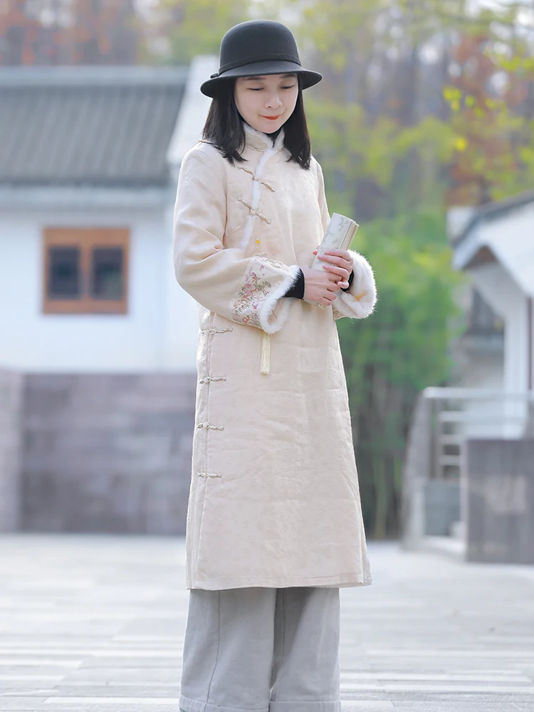 

New Chinese Sle Thiened Cotton Jaet Women's Winter New Retro Button Embroidered Slimming Personali Cotton Clothes