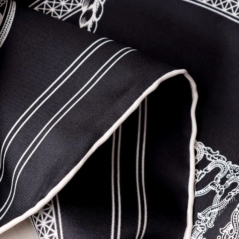 Bufandas de seda de morera negra para mujer, pañuelos cuadrados de diseñador de lujo, Tops, bufandas rodantes, Hijab de Navidad