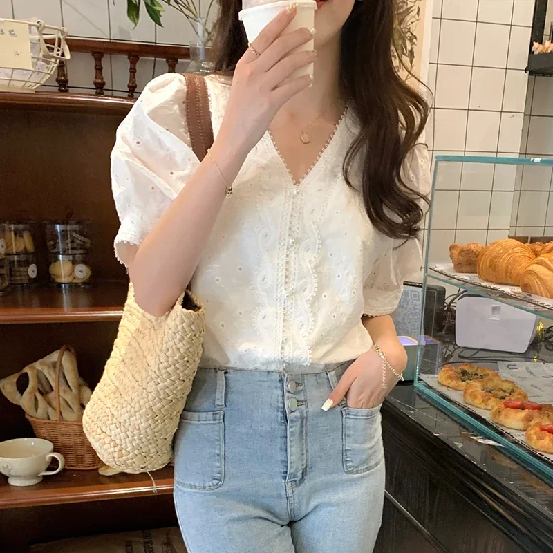 Chic Hollow Out Lace Short Puff Sleeve Woman Shirts Korean Summer Peter Pan Collar Blouse Women Fashion Elegant Loose Tops