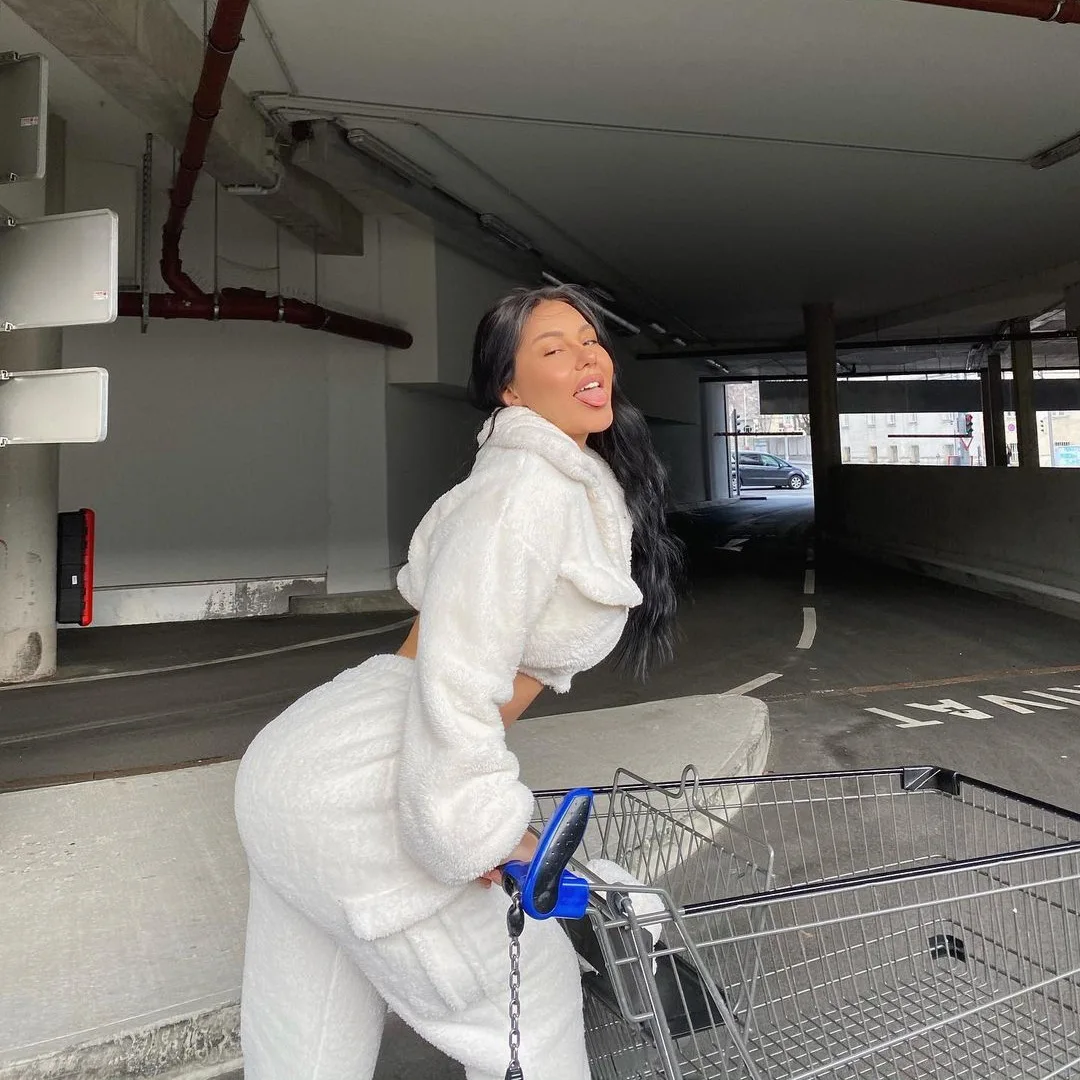 

New Two-Piece Set Sports Cargo Pants Long Sleeve Long Pants Cargo Style Versatile Hot Girl Ins