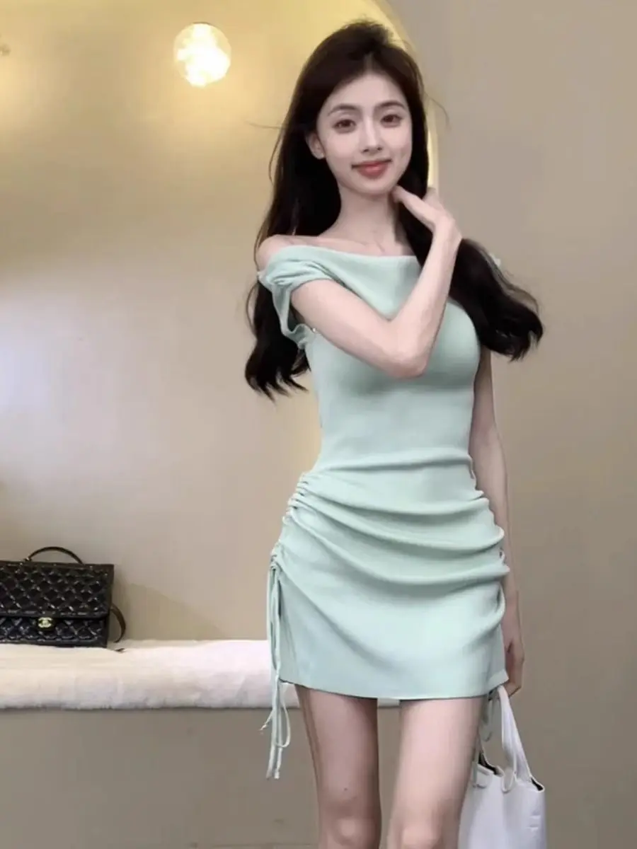 Vestido Sexy elegante de manga corta con hombros descubiertos para mujer, vestidos ajustados plisados de estilo francés picante para verano 2025